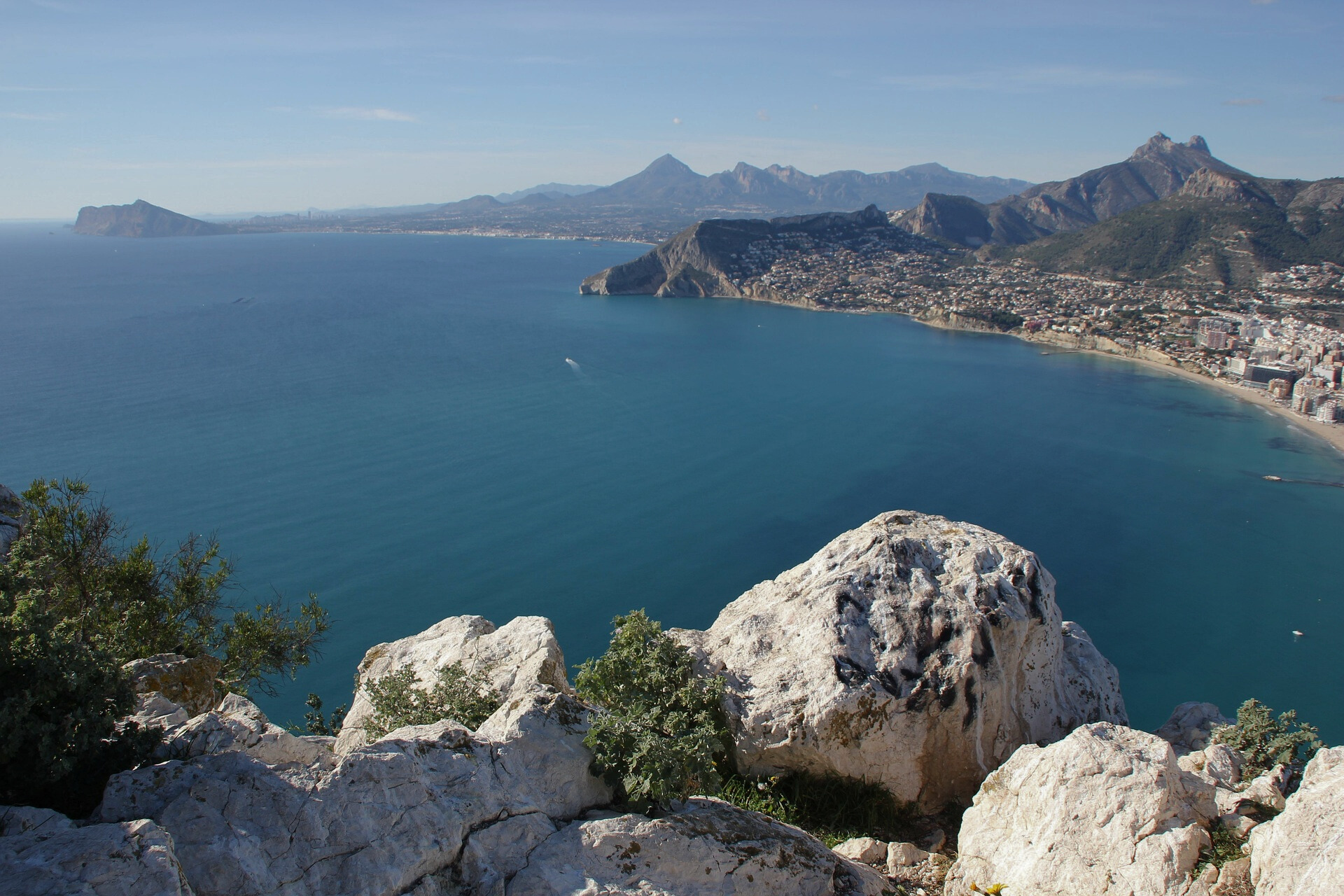 Fontaneros en Calpe realizando servicio de urgencia